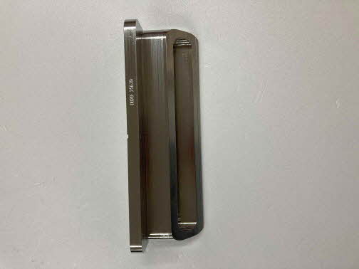AMAT P/N : 0020-25639 , INSERT SLIT VALVE CENTURA CLAMPED DEGAS