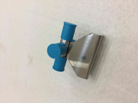 AMAT P/N : 0040-20165 BRACKET VCR CROSS ..