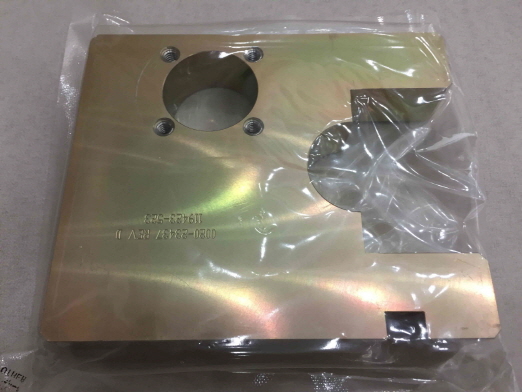 AMAT P/N : 0020-23437 BLOCK MOUNTING HEA..